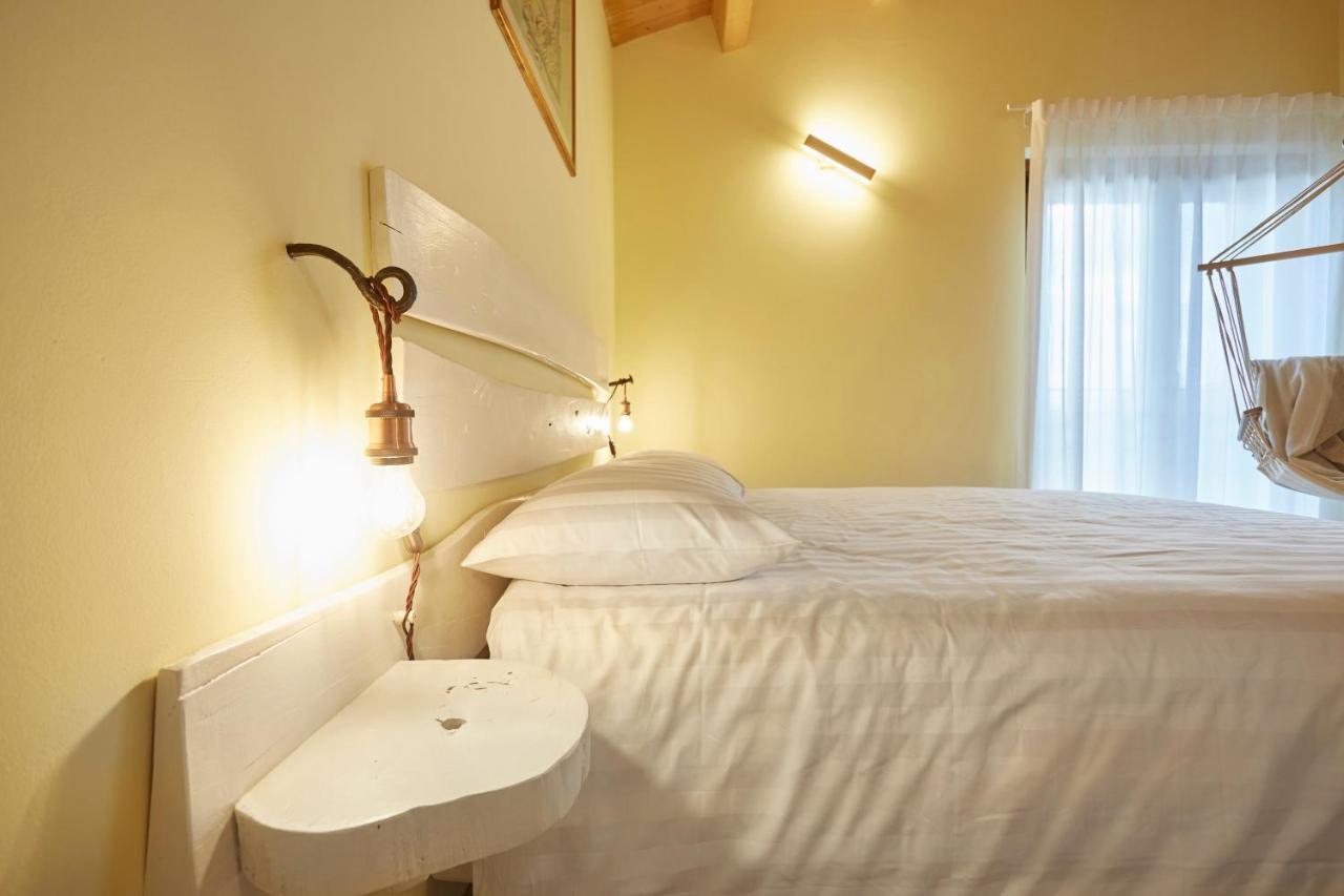 Agriturismo Nido Delle Rondini Macerata Exterior foto