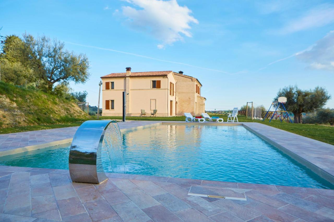 Agriturismo Nido Delle Rondini Macerata Exterior foto