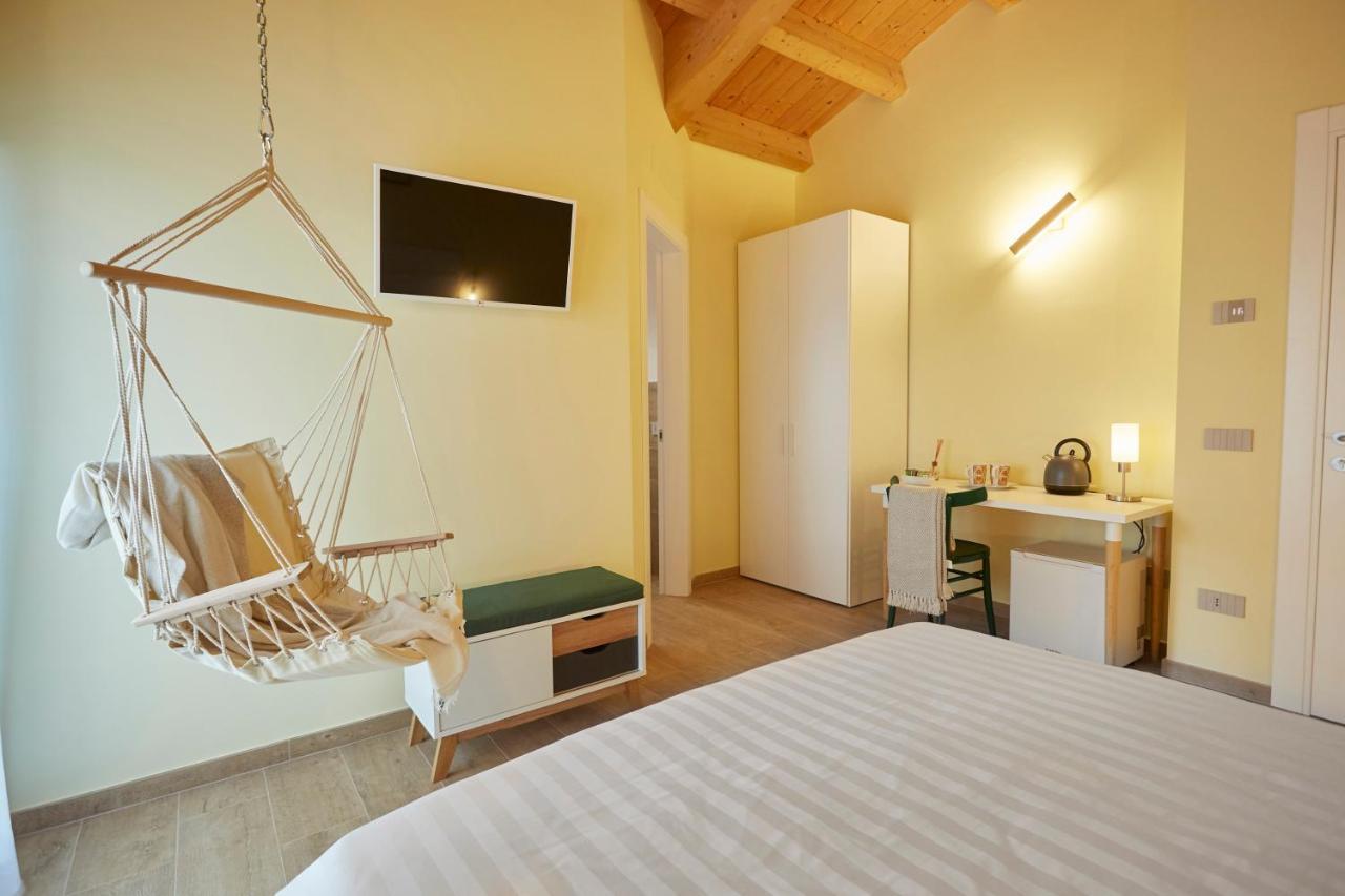 Agriturismo Nido Delle Rondini Macerata Exterior foto