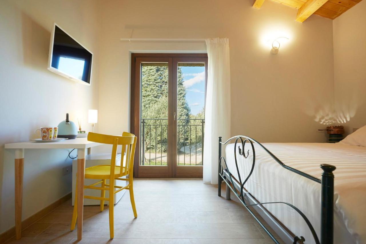 Agriturismo Nido Delle Rondini Macerata Exterior foto